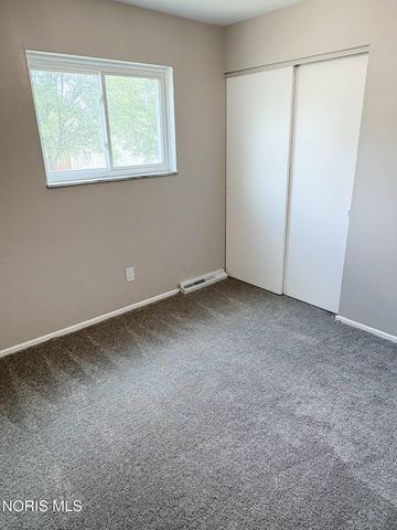 358 Crestway Drive, Oregon, OH 43616