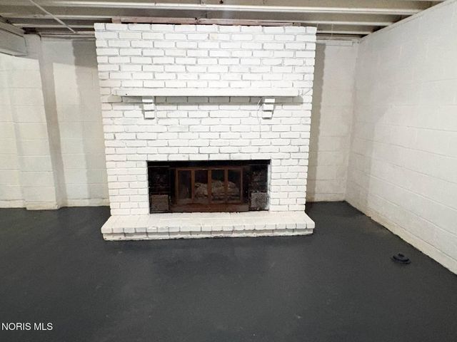 358 Crestway Drive, Oregon, OH 43616