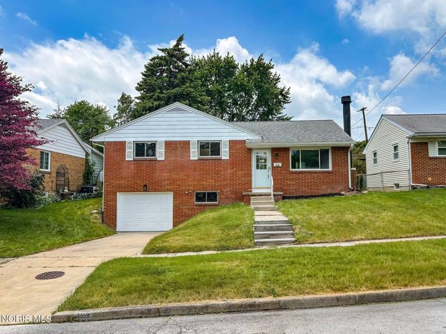 358 Crestway Drive, Oregon, OH 43616