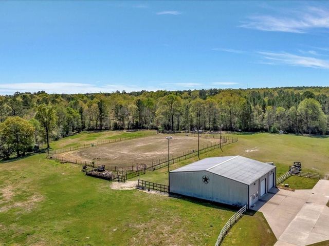 8206 E East State Highway 103, Lufkin, TX 75901