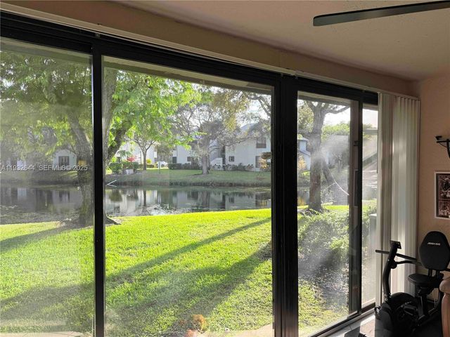 3899 N Carambola Cir N 29126, Coconut Creek, FL 33066