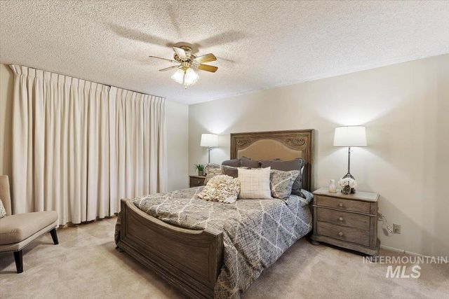 8755 W Cranbrook Dr, Boise, ID 83704