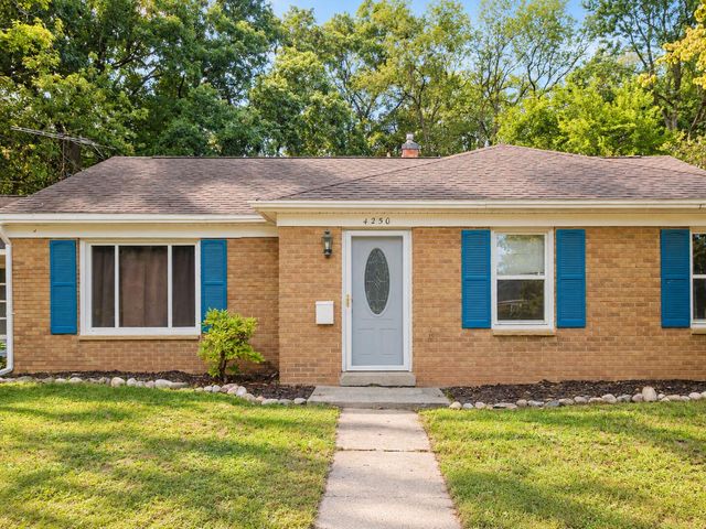 4250 Pembrook Street, Kalamazoo City, MI 49008