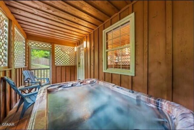 4151 Oak Ridge Street, Pigeon Forge, TN 37863