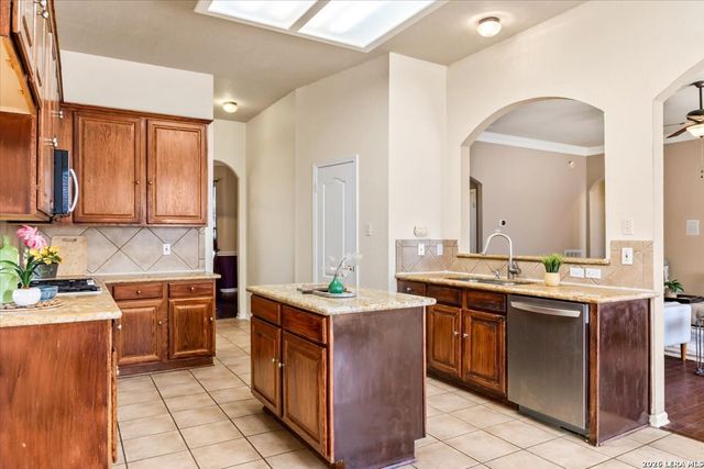18031 Keystone Blf, San Antonio, TX 78258