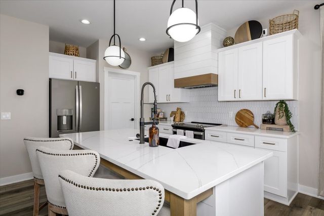 1604 SW Franklin Drive, Ankeny, IA 50023