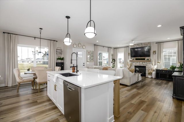 1604 SW Franklin Drive, Ankeny, IA 50023