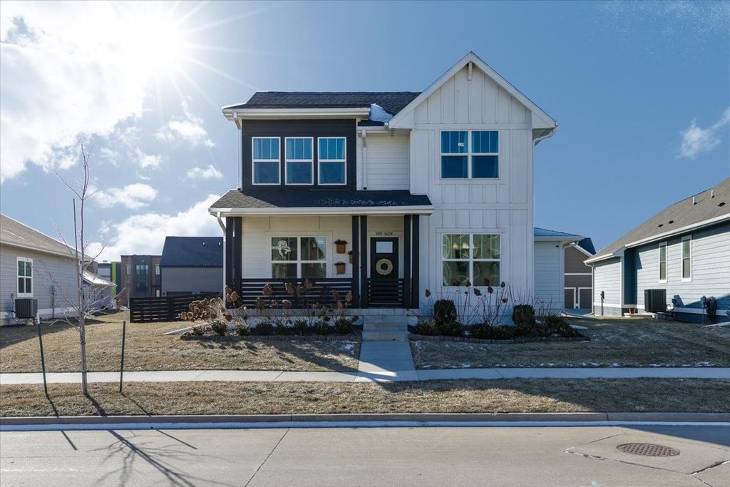 1604 SW Franklin Drive, Ankeny, IA 50023