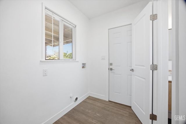 2401 Kenwood Road, Bakersfield, CA 93306