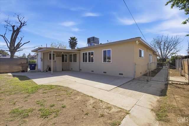 2401 Kenwood Road, Bakersfield, CA 93306