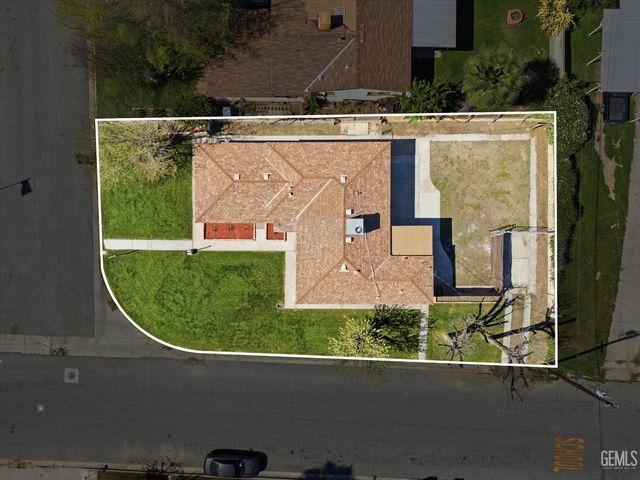 2401 Kenwood Road, Bakersfield, CA 93306