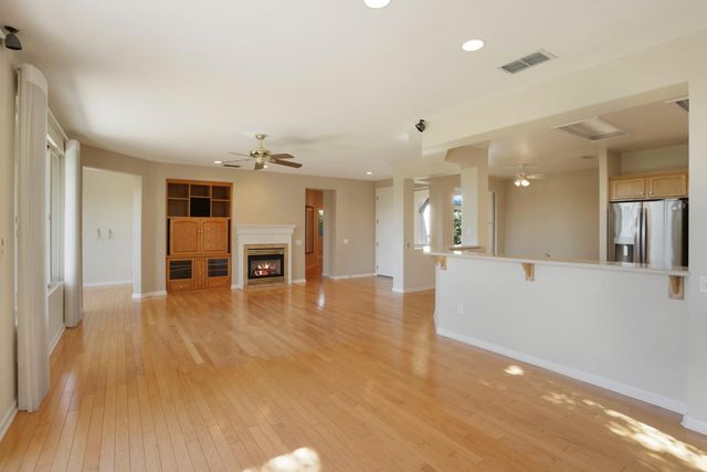 1001 Magnolia Ln, Lincoln, CA 95648