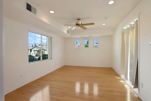 1001 Magnolia Ln, Lincoln, CA 95648