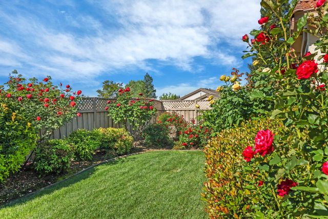 1001 Magnolia Ln, Lincoln, CA 95648
