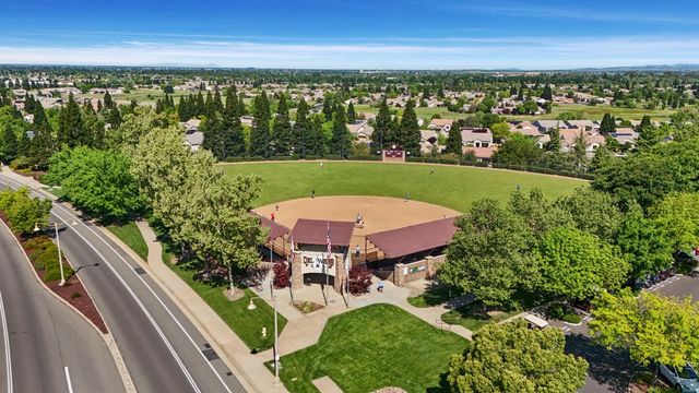 1001 Magnolia Ln, Lincoln, CA 95648