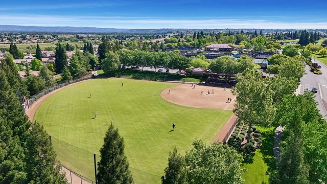 1001 Magnolia Ln, Lincoln, CA 95648