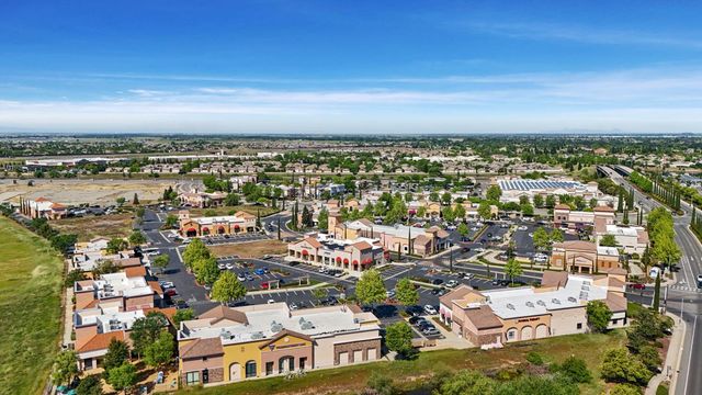 1001 Magnolia Ln, Lincoln, CA 95648