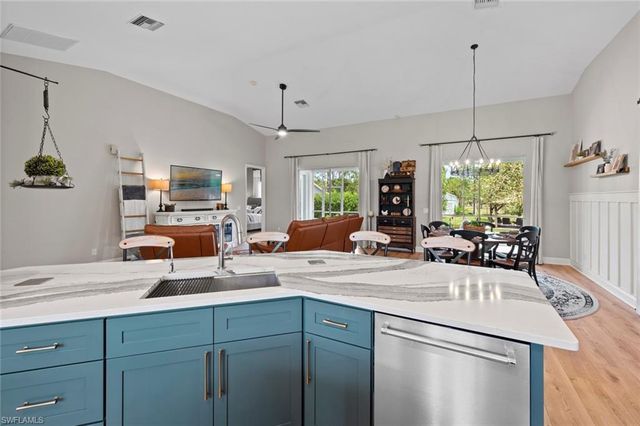 1070 21st ST SW, Naples, FL 34117