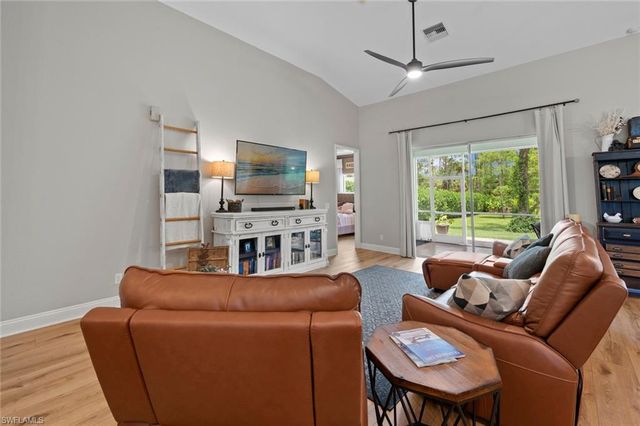 1070 21st ST SW, Naples, FL 34117