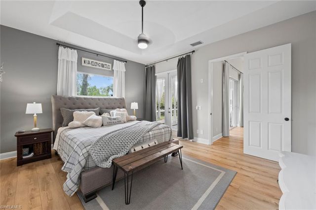 1070 21st ST SW, Naples, FL 34117