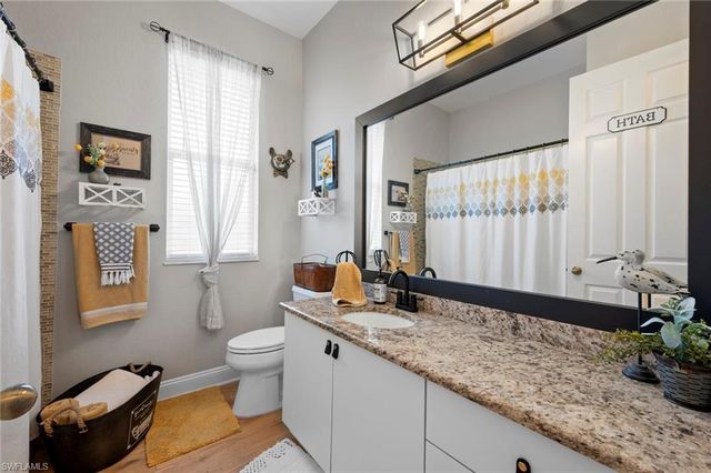 1070 21st ST SW, Naples, FL 34117