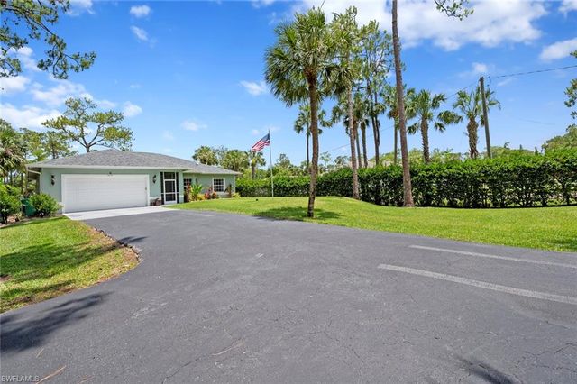 1070 21st ST SW, Naples, FL 34117