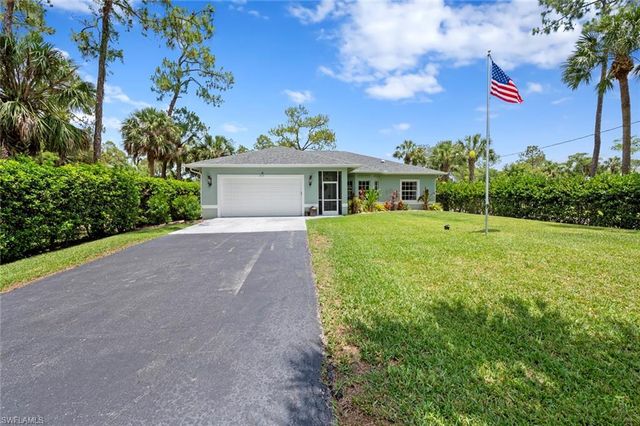 1070 21st ST SW, Naples, FL 34117