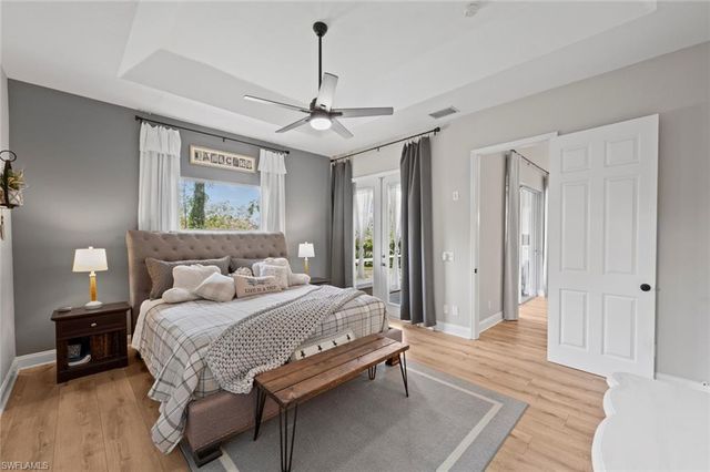 1070 21st ST SW, Naples, FL 34117