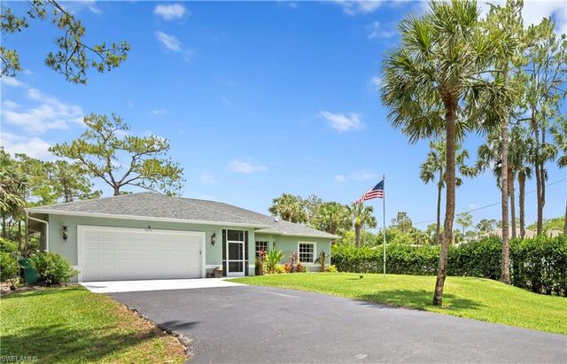 1070 21st ST SW, Naples, FL 34117