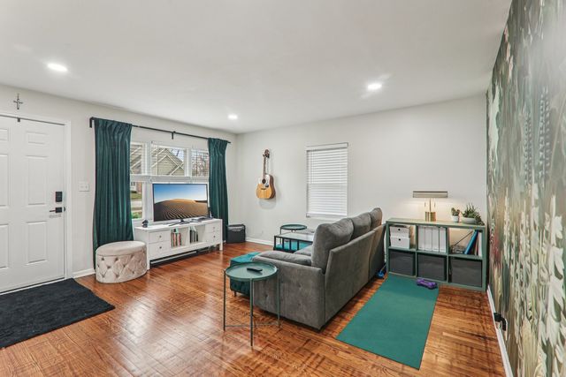 502 N Smith Street, Palatine, IL 60067