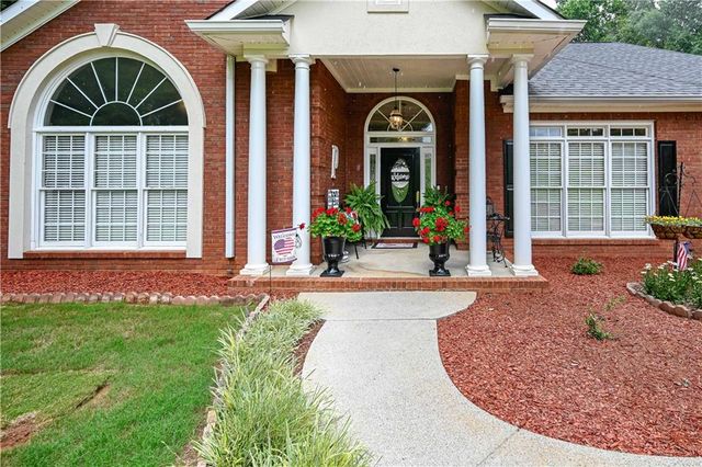 8227 Farmington Lane, Winston, GA 30187