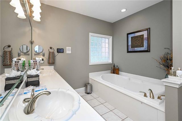 8227 Farmington Lane, Winston, GA 30187