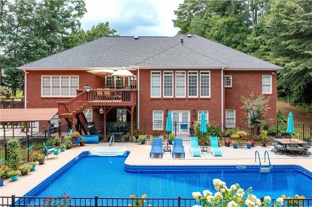 8227 Farmington Lane, Winston, GA 30187