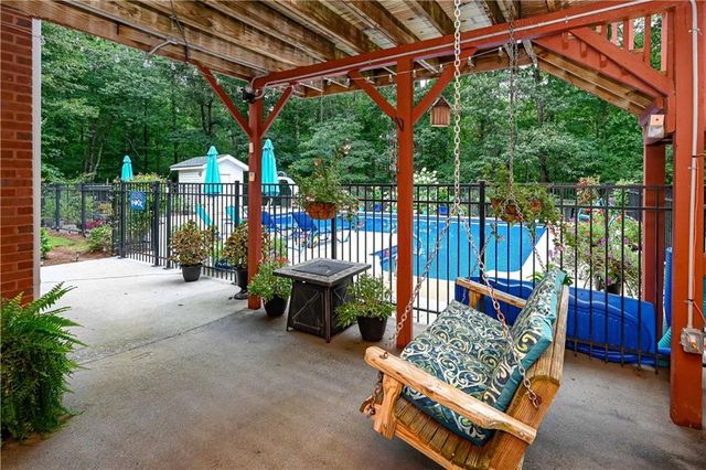 8227 Farmington Lane, Winston, GA 30187