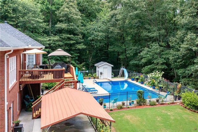 8227 Farmington Lane, Winston, GA 30187