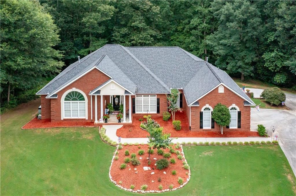 8227 Farmington Lane, Winston, GA 30187