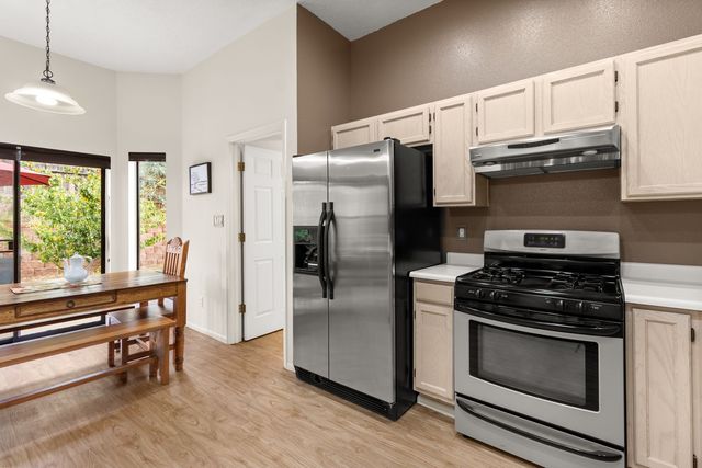 7563 Kachina Loop, Santa Fe, NM 87507