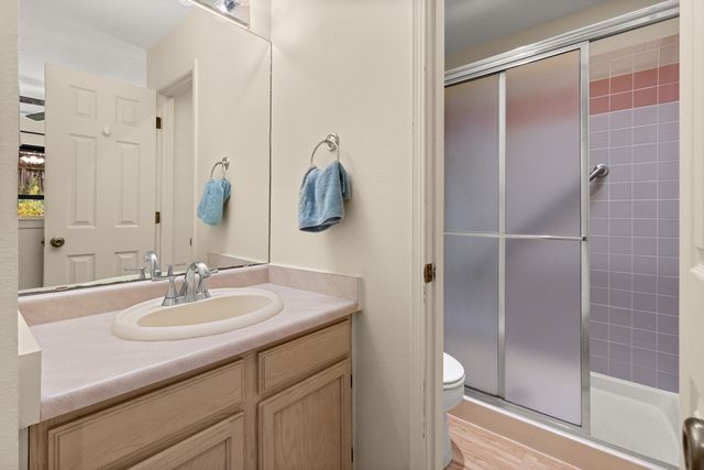 7563 Kachina Loop, Santa Fe, NM 87507