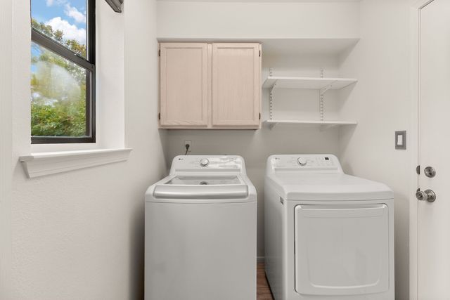 7563 Kachina Loop, Santa Fe, NM 87507