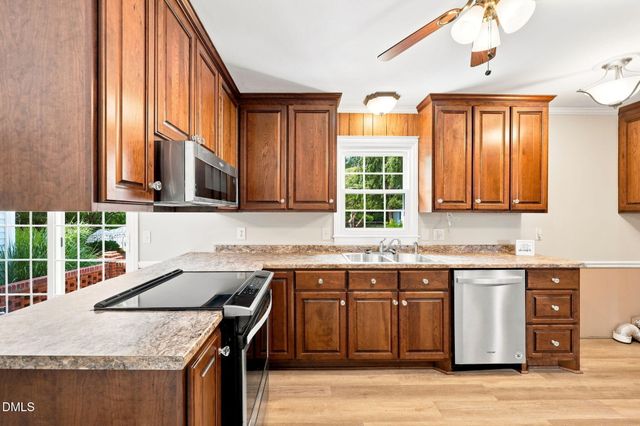 813 Hillcrest Drive, Gibsonville, NC 27249