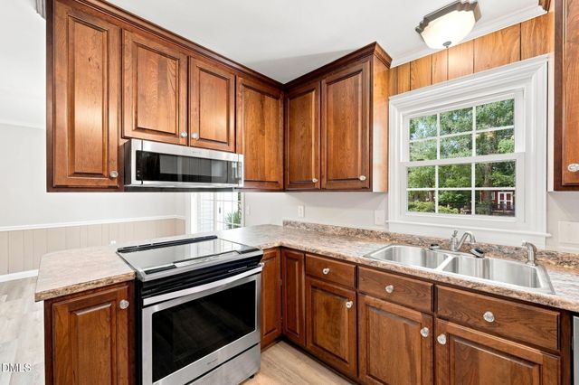 813 Hillcrest Drive, Gibsonville, NC 27249