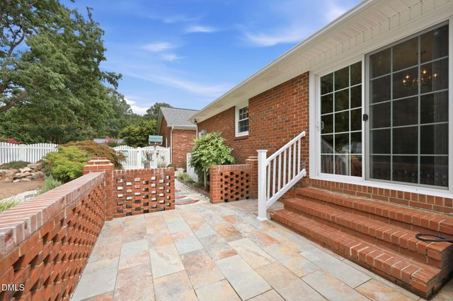 813 Hillcrest Drive, Gibsonville, NC 27249
