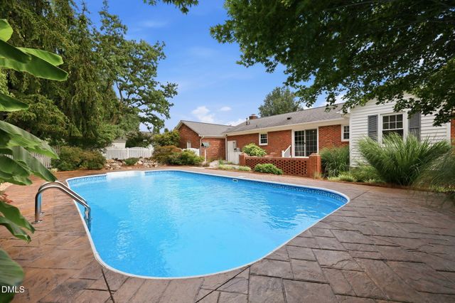 813 Hillcrest Drive, Gibsonville, NC 27249