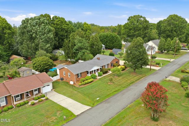813 Hillcrest Drive, Gibsonville, NC 27249