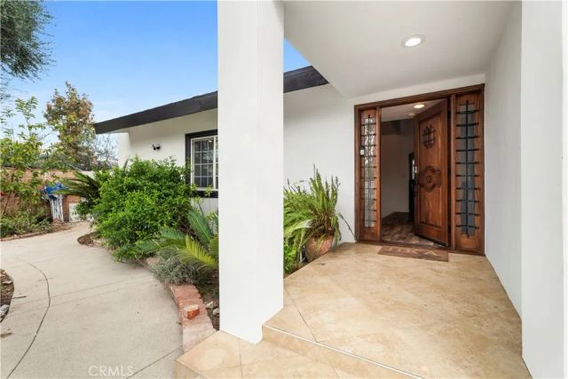 8440 Gloria, North Hills, CA 91343