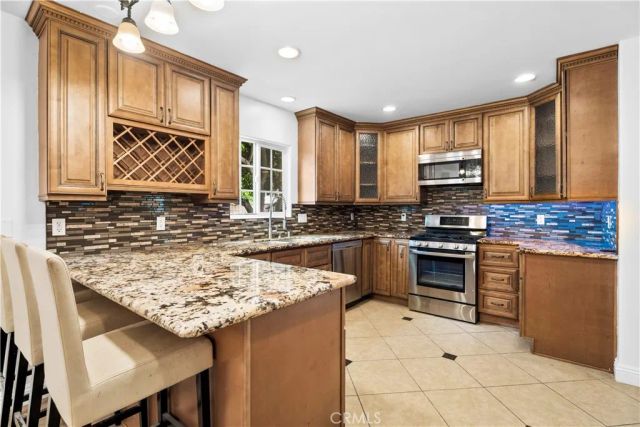 8440 Gloria, North Hills, CA 91343