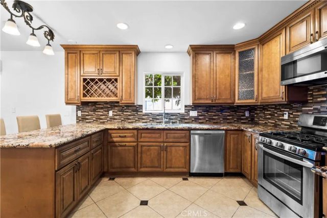 8440 Gloria, North Hills, CA 91343