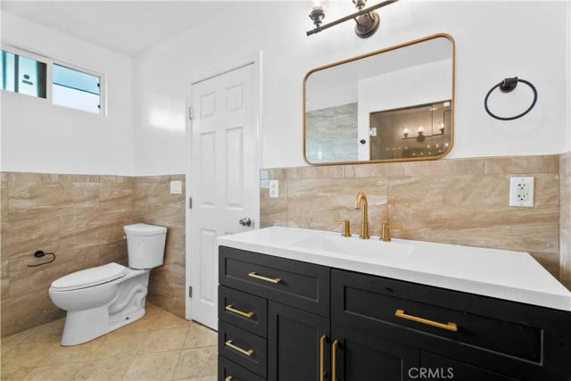 8440 Gloria, North Hills, CA 91343