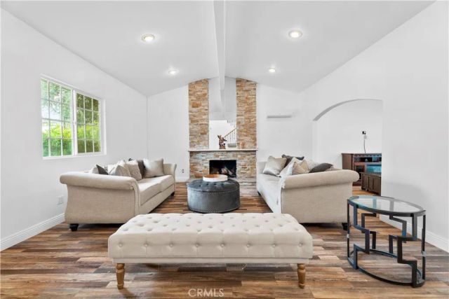 8440 Gloria, North Hills, CA 91343