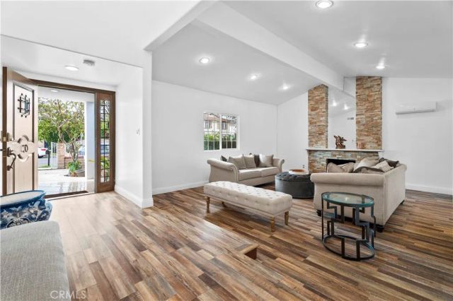 8440 Gloria, North Hills, CA 91343